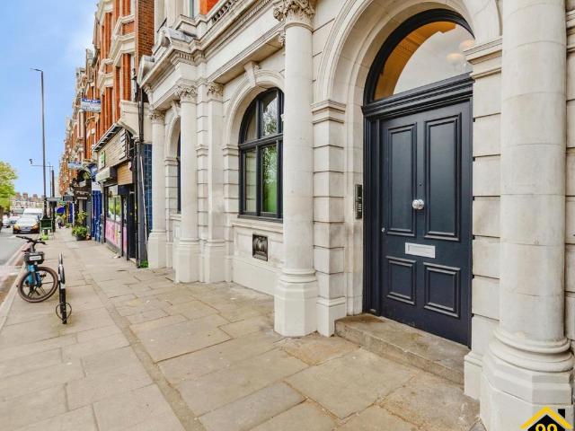 Flat for sale in Greater London