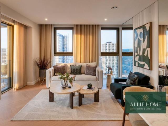 Flat for sale in Isle Of Dogs, Greater London