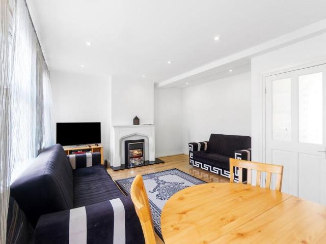 Flat for sale in London Borough of Havering, Greater London