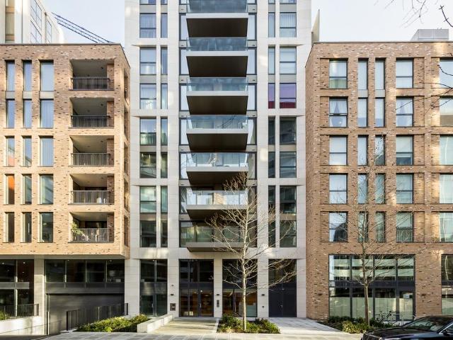 Flat for sale in Paddington, Greater London
