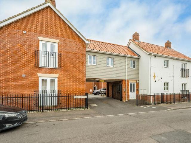 Flat for sale in East Tuddenham, Norfolk
