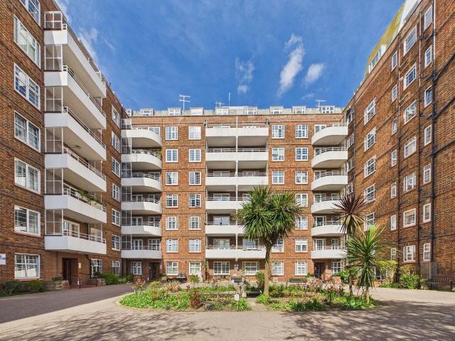 Flat for sale in Aldrington
