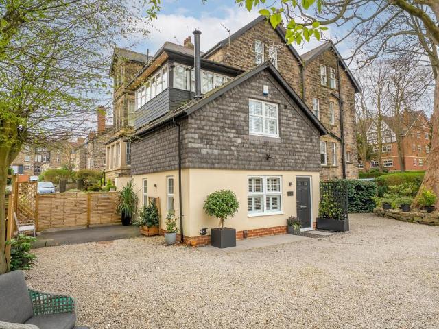 Flat for sale in Harlow, Harrogate