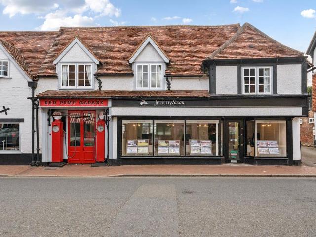 Flat for sale in Great Missenden, Buckinghamshire