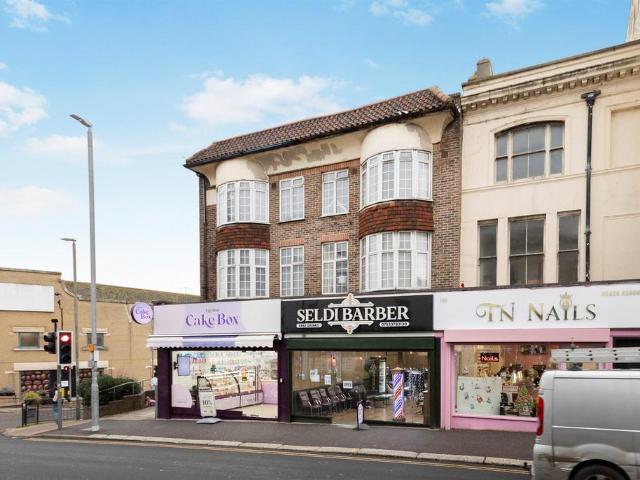 Flat for sale in Blacklands, Guestling Green