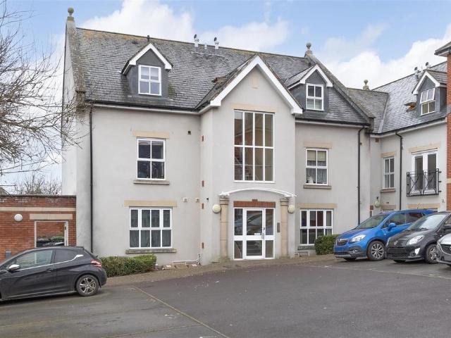 Flat for sale in Trowbridge