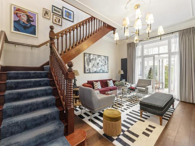 Flat for sale in South Hampstead, Greater London
