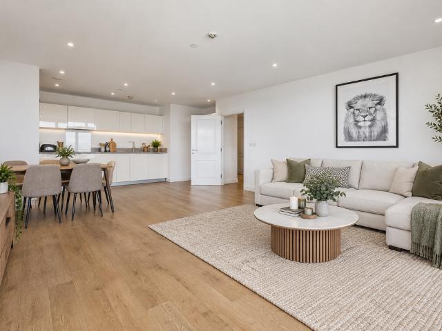 Flat for sale in Poplar Grove, Greater London