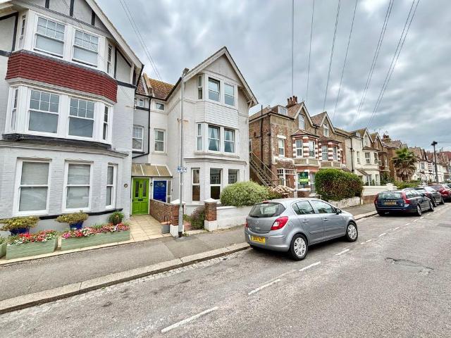 Flat for sale in Central, Heathlands
