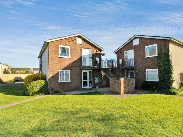 Flat for sale in Penn Bottom, Buckinghamshire