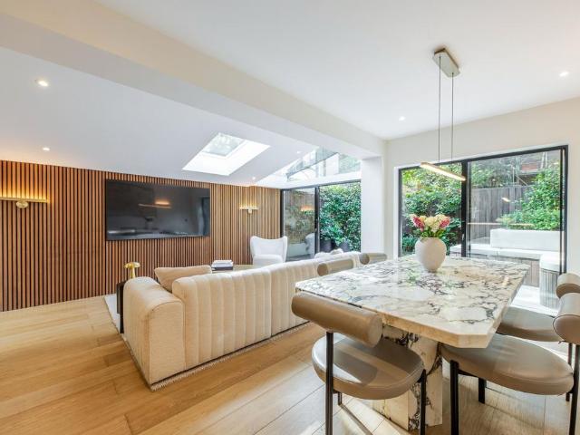 Flat for sale in Kensal Town, Greater London