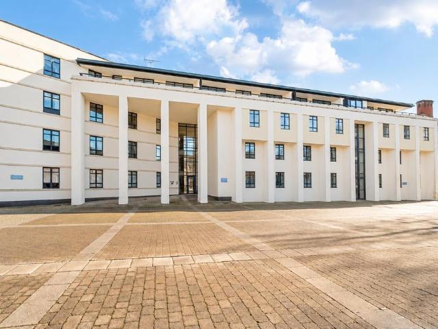 Flat for sale in Fulflood, Winchester