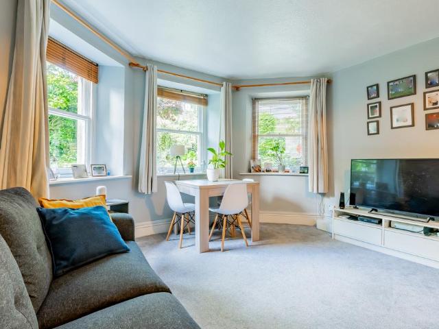 Flat for sale in Feckenham, City Of Bristol