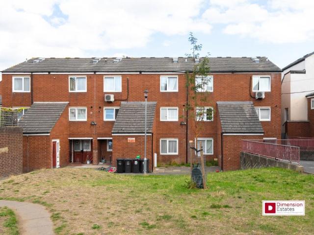 Flat for sale in Clapton, Upper Clapton