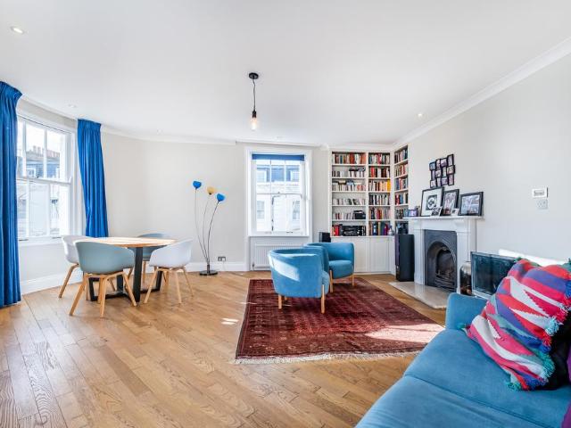 Flat for sale in Pimlico, Greater London
