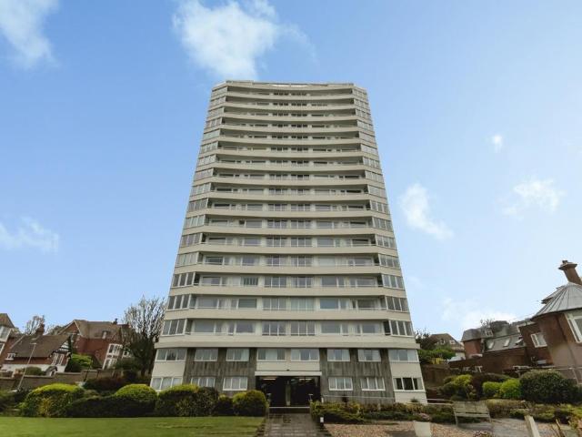 Flat for sale in Eastbourne, East Sussex