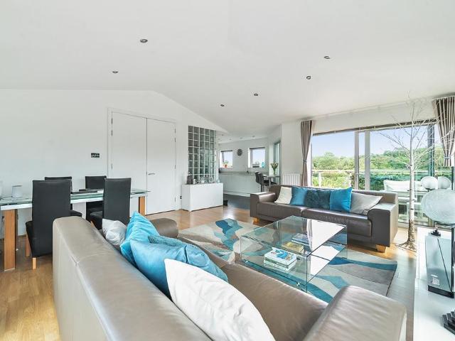 Flat for sale in Brighton & Hove
