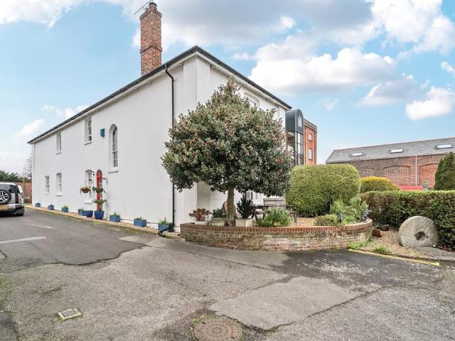 Flat for sale in West End, Fareham