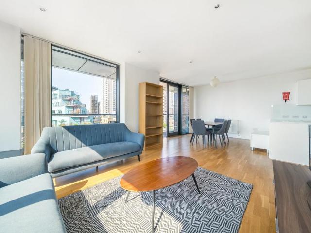 Flat for sale in Elephant and Castle, Greater London