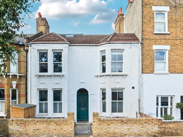 House for sale in East Dulwich, Greater London