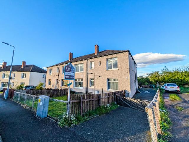 Flat for sale in Cumnock, Scotland