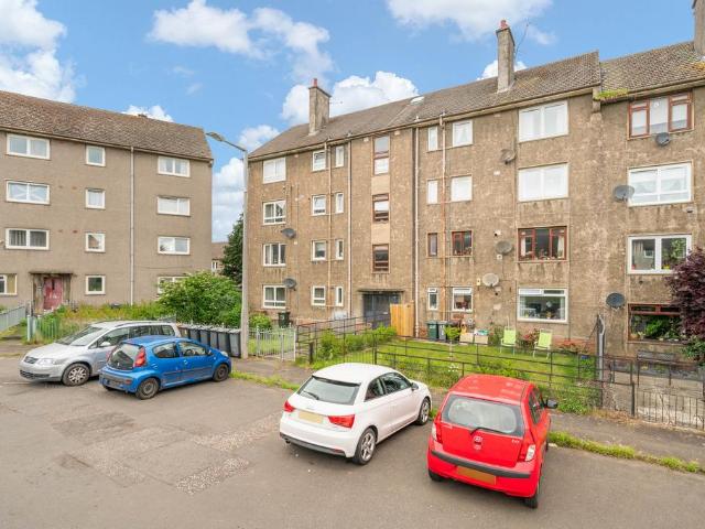 Flat for sale in Drylaw, Scotland