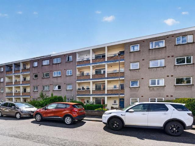 Flat for sale in Wardie, Trinity