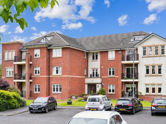 Flat for sale in New Cathcart, Muirend