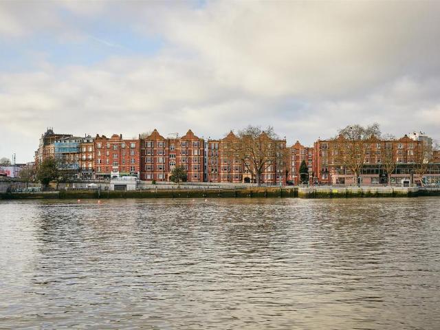 Flat for sale in Putney, Isle Of Man