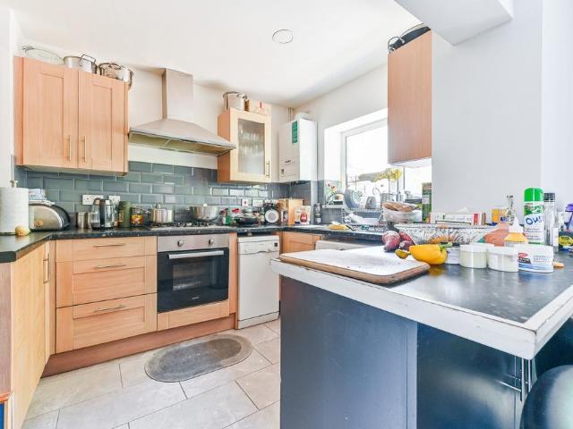 Flat for sale in Crystal Palace, Greater London