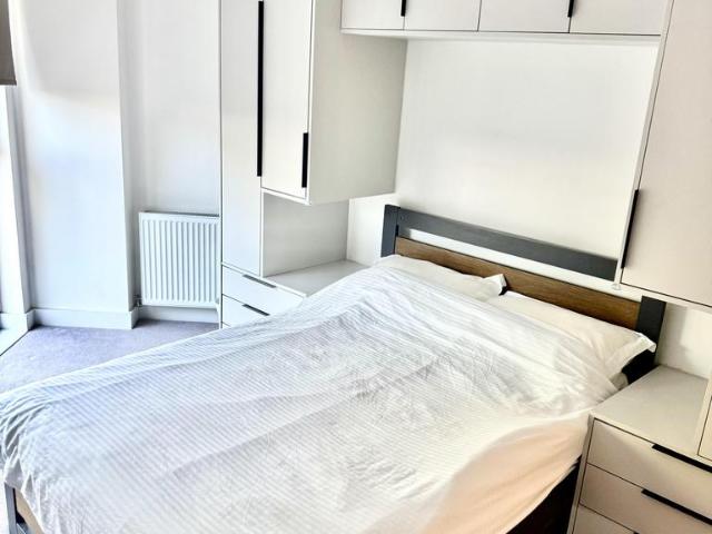 Flat for sale in Whitechapel, Greater London