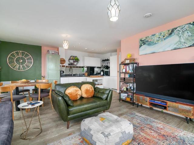 Flat for sale in Greater London