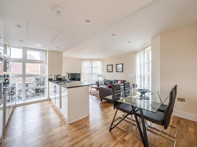 Flat for sale in Pimlico, Greater London