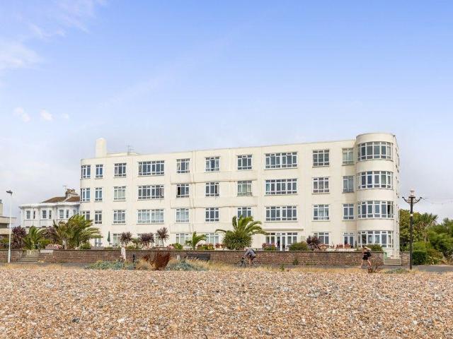 Flat for sale in Worthing, West Sussex