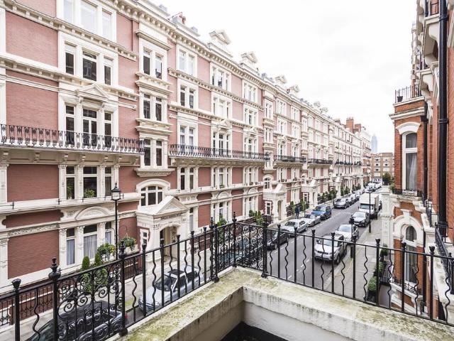 Flat for sale in Victoria, Isle Of Man