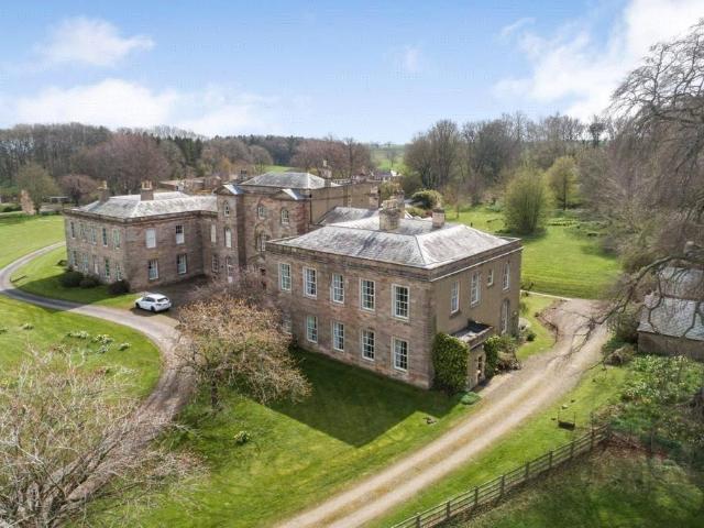 Flat for sale in Brough with St. Giles, Colburn