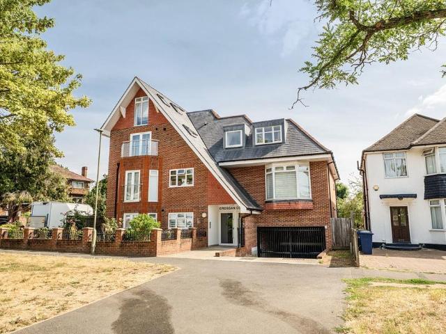 Flat for sale in Greater London
