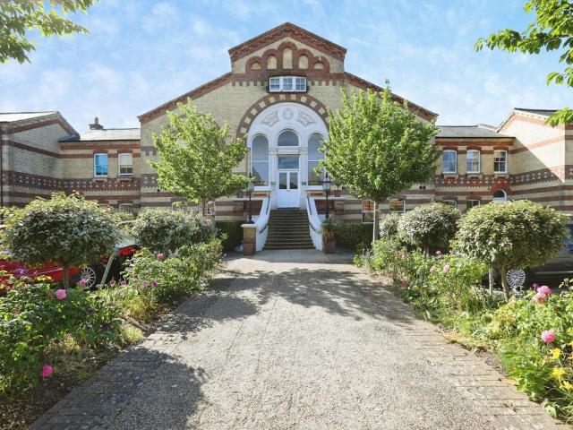 Flat for sale in Southdowns Park, Perryfields