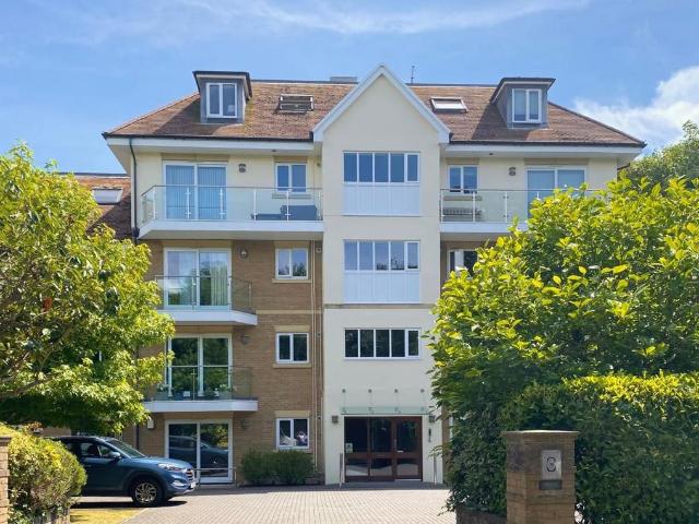Flat for sale in West Cliff, Bournemouth