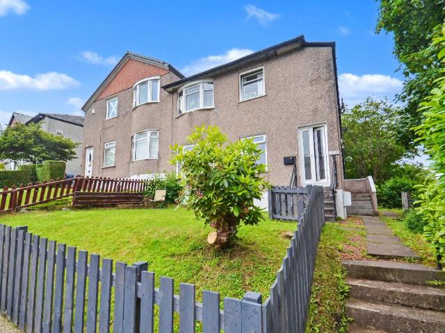 Flat for sale in Croftfoot, Scotland