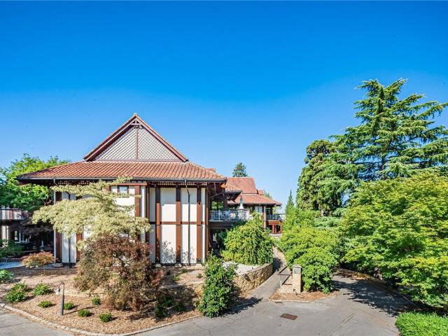 Flat for sale in Greater London