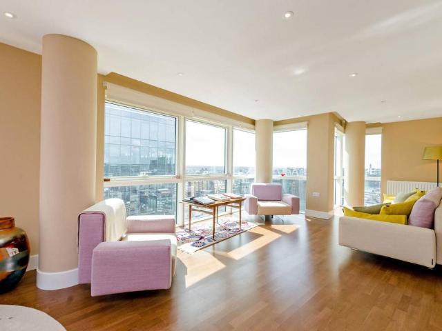Flat for sale in Spitalfields, Whitechapel