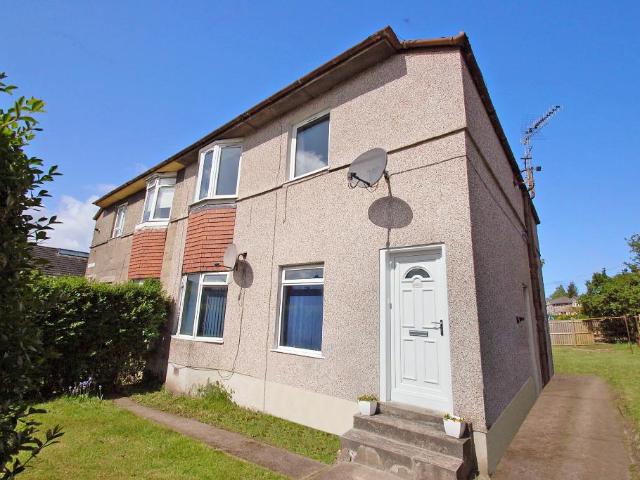 Flat for sale in Hillington, Scotland