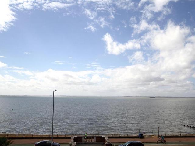 Flat for sale in Alton Barnes, Essex