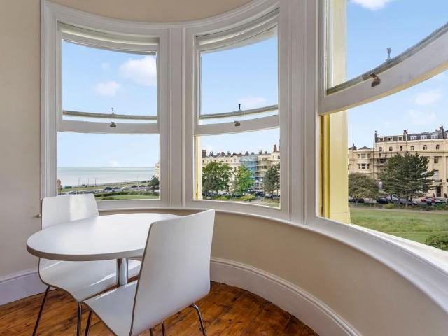 Flat for sale in Brunswick