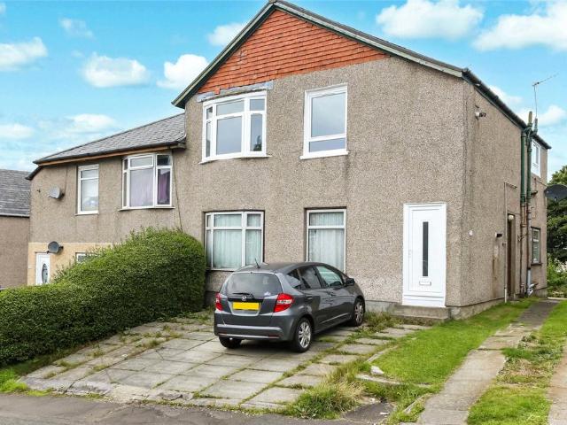 Flat for sale in King's Park, Scotland