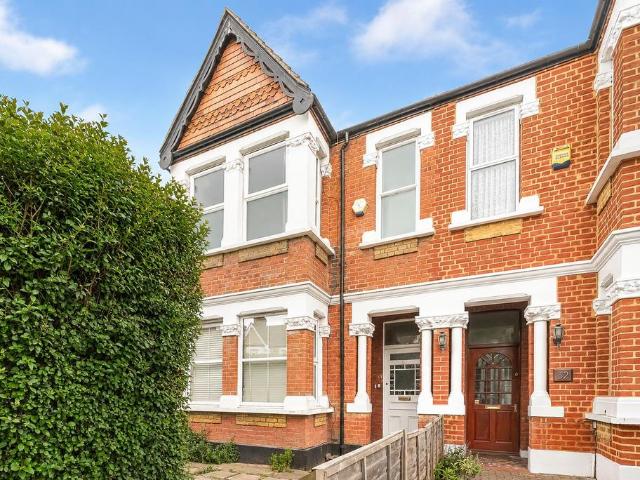 Flat for sale in London Borough of Ealing, Hanwell