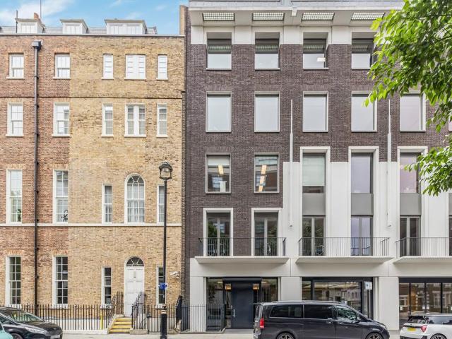 Flat for sale in Marylebone, Greater London
