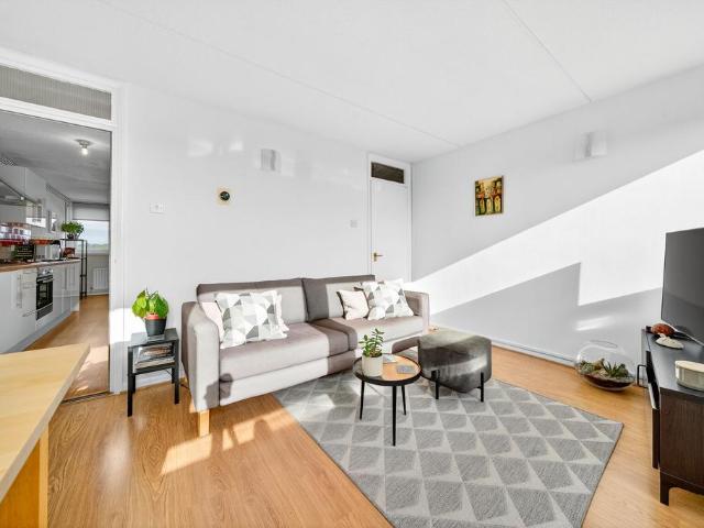 Flat for sale in Finsbury Park, Greater London