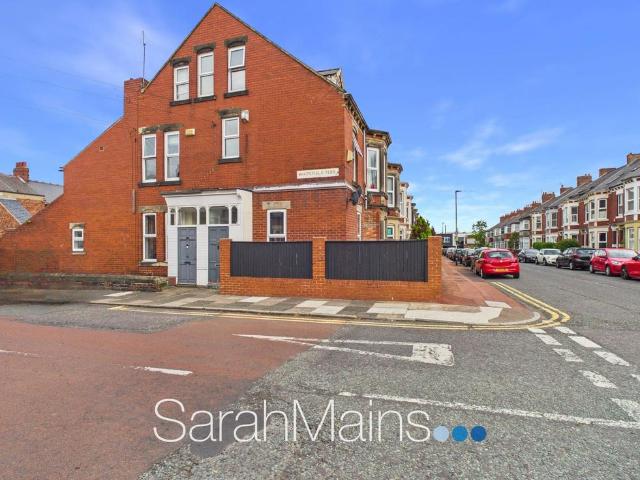 Flat for sale in Heaton, Tyne And Wear